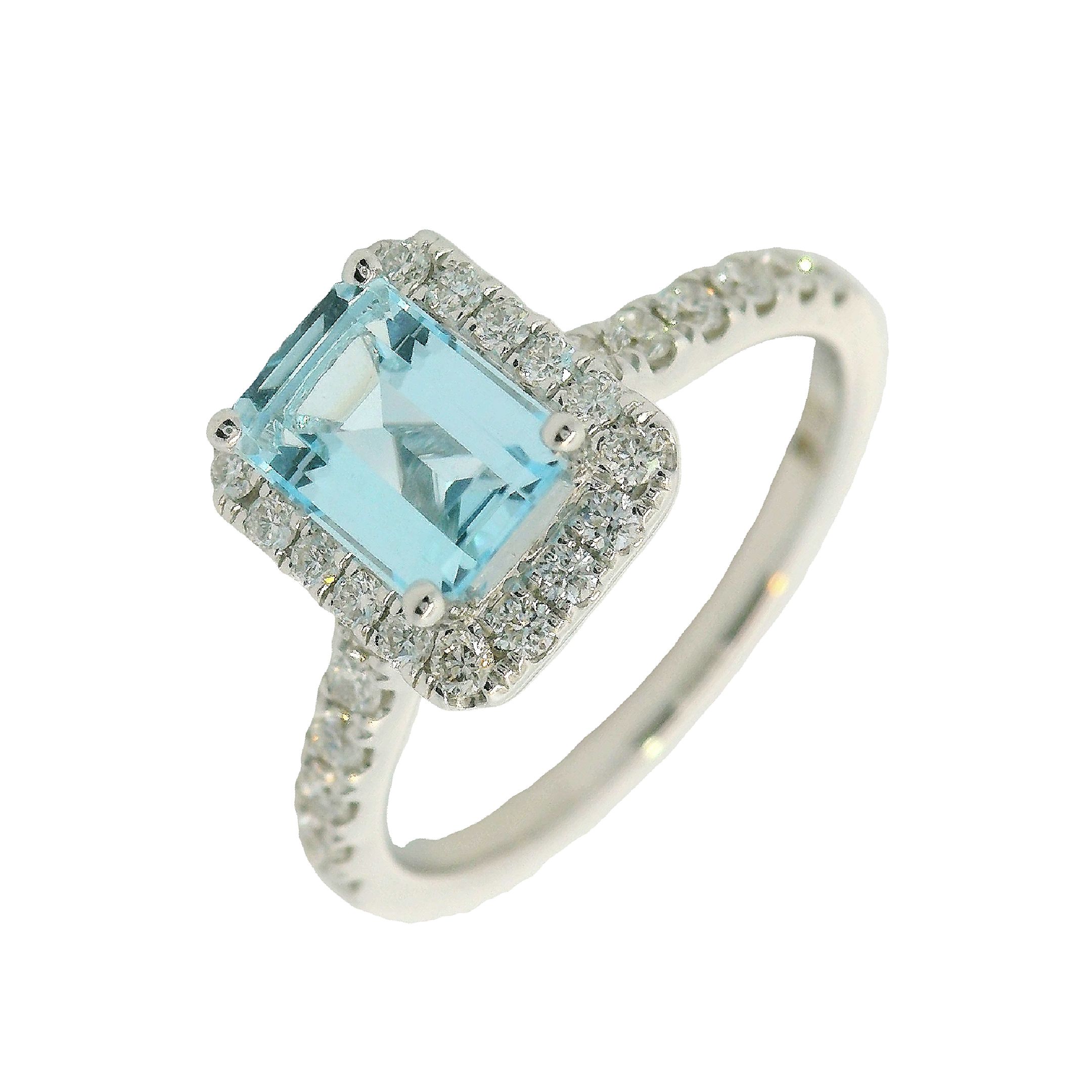 Deze ring van Louis Bros is vervaardigd uit 18 karaat witgoud (4.15gr.) en is gezet met 30 briljant geslepen diamanten met een totaalgewicht van 0.43ct en 1 blauwe topaas 1.22. De ring heeft een diameter van 10. mm, minimale breedte van 1.5 mm. en een hoogte van 7 mm.
Stap binnen in een wereld van tijdloze elegantie en betoverende schoonheid met deze adembenemende witgouden ring van 18 karaat. In het hart van dit meesterwerk pronkt een schitterende blauwe topaas, als een oase van rust en sereniteit te midden van een zee van glinsterende diamanten.

Het verfijnde witgoud, met zijn zachte glans en tijdloze uitstraling, vormt het perfecte canvas voor deze betoverende creatie. Met zijn zuivere en heldere karakter belichaamt het de puurheid van emoties en de belofte van eeuwige liefde.
De ring is verkrijgbaar in meerdere afmetingen.
